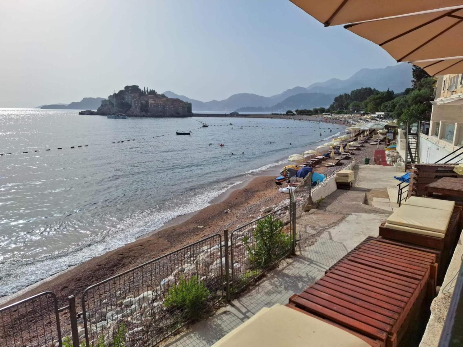 Montesan Luxury Apartment Beach Front Свети-Стефан Экстерьер фото