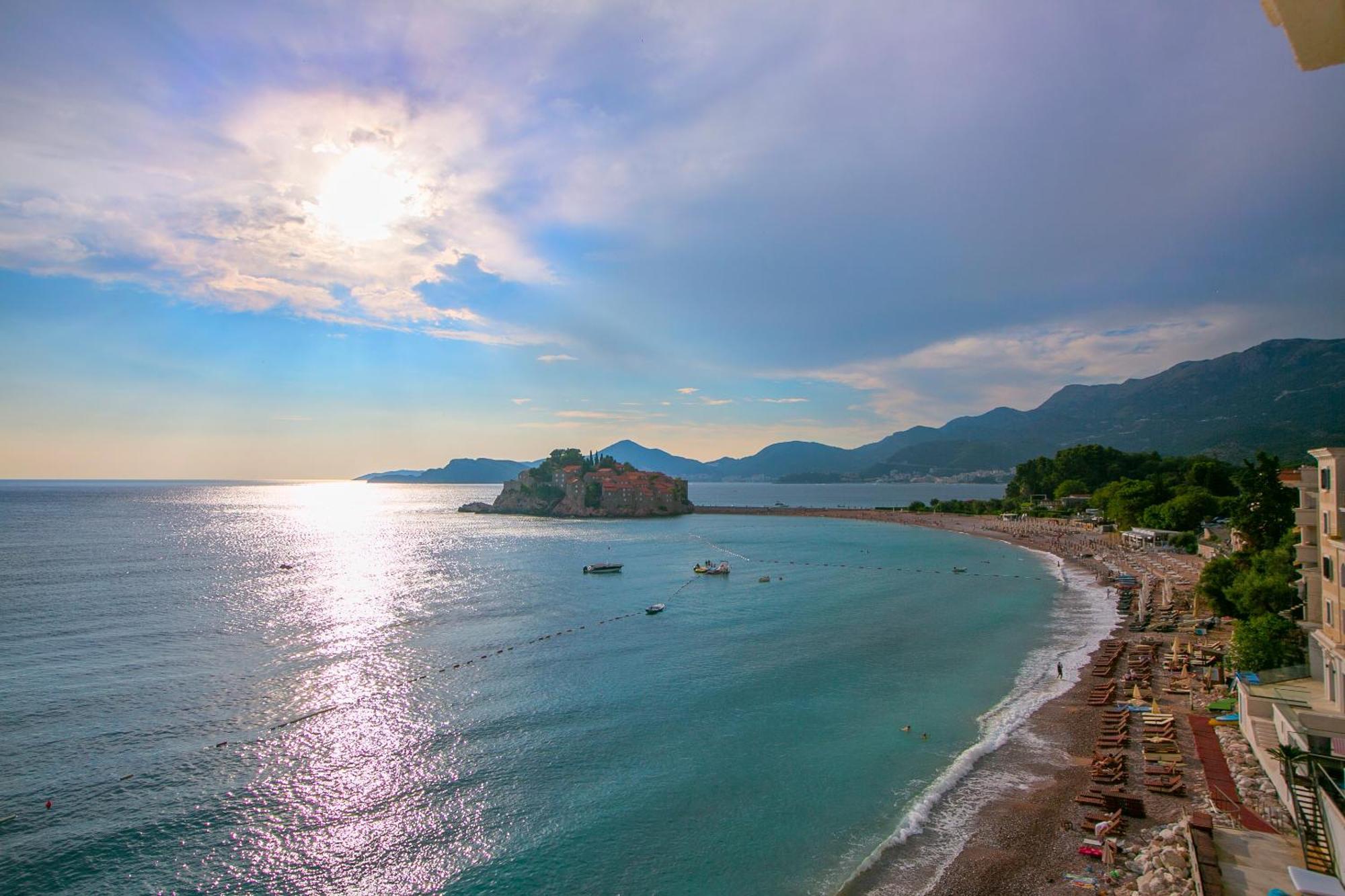 Montesan Luxury Apartment Beach Front Свети-Стефан Экстерьер фото