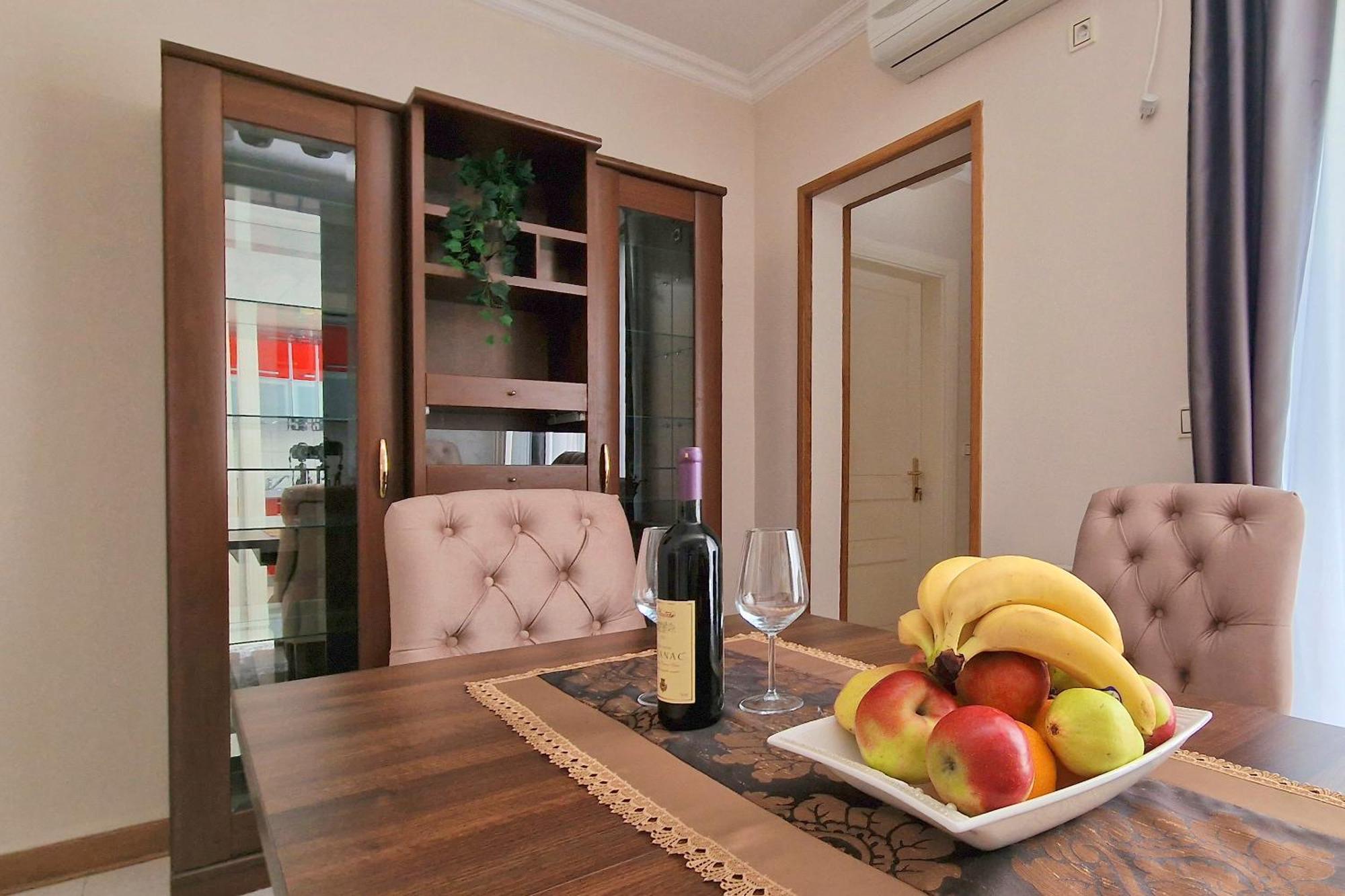 Montesan Luxury Apartment Beach Front Свети-Стефан Экстерьер фото
